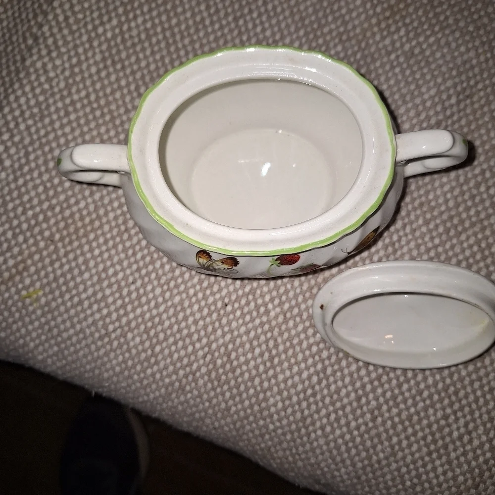 A James Kent Old Foley Staffordshire sugar bowl with a lid. Vintage